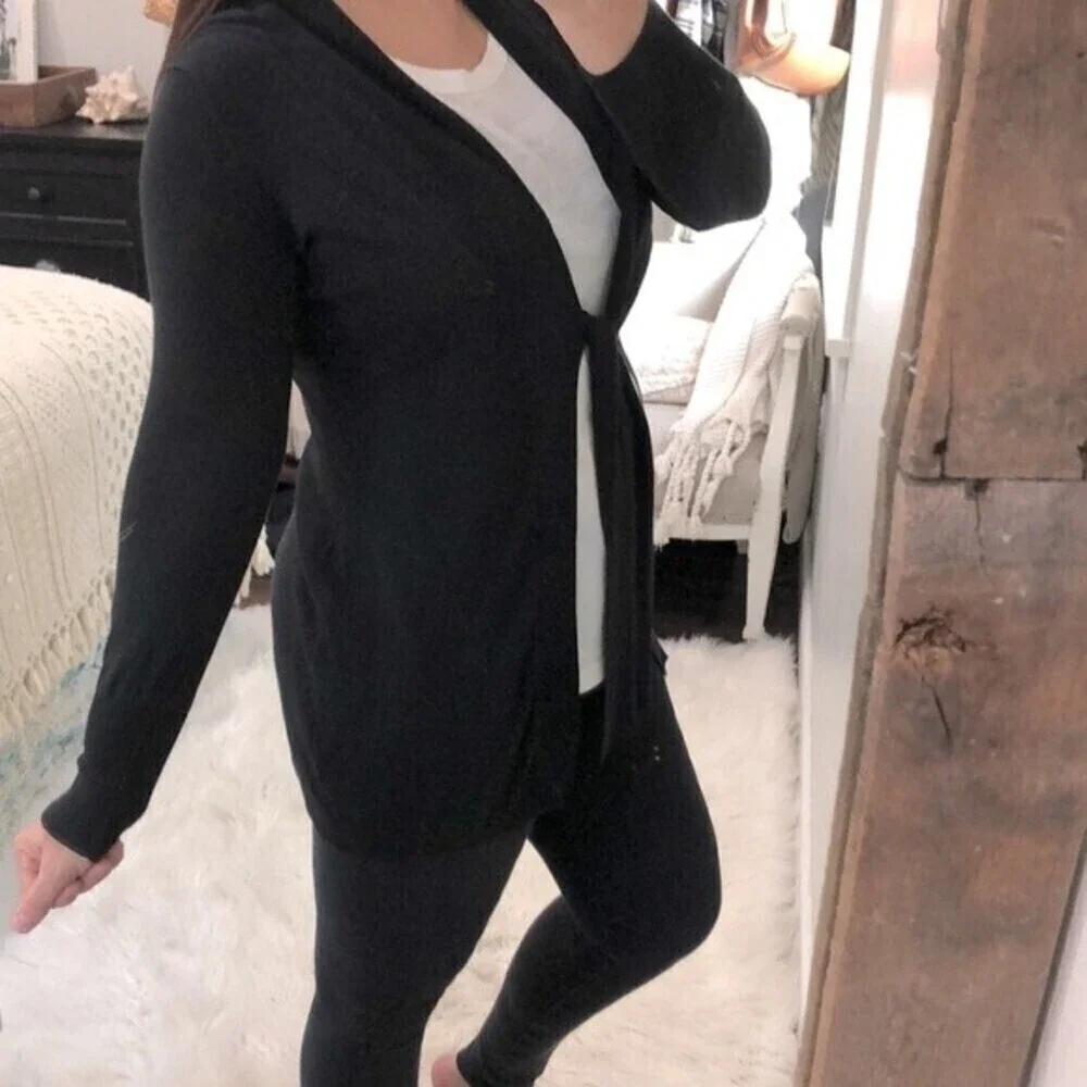 Banana Republic size small silk, cotton & cashmere blend knit black tie cardigan
